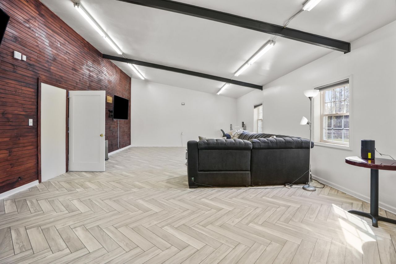 266 Wesley Grove Road Photo 8