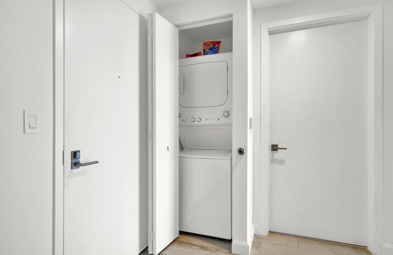 55 SW 9th Street, Unit 3504, Miami, FL 33130 Photo