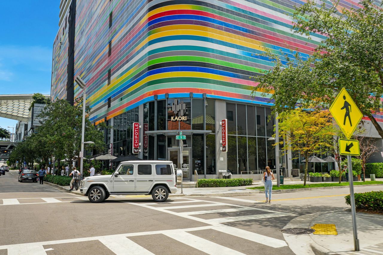 55 SW 9th Street, Unit 3504, Miami, FL 33130 Photo