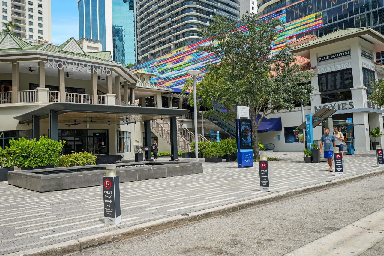 55 SW 9th Street, Unit 3504, Miami, FL 33130 Photo