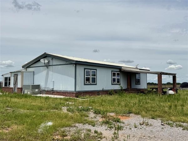 17871 E 1200 Road, Erick, OK 73645
