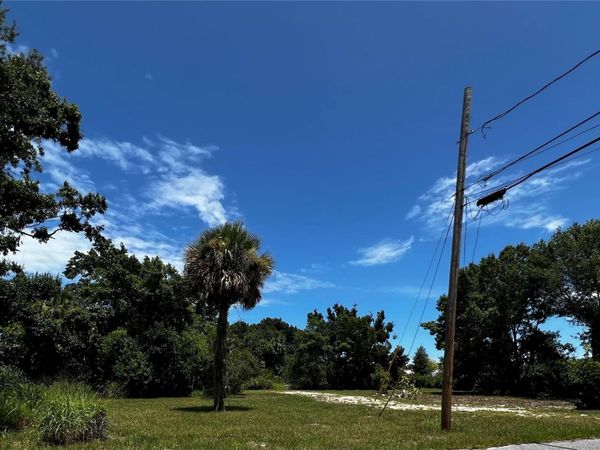 - 17TH AVENUE, VERO BEACH, FL 32960