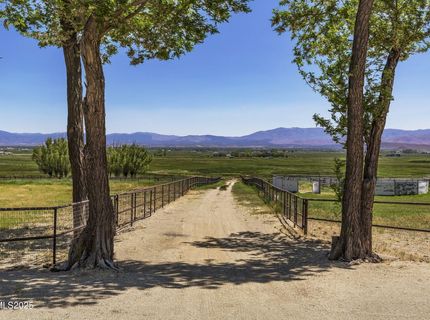 775 Foothill Road, Gardnerville, NV 89460 Photo