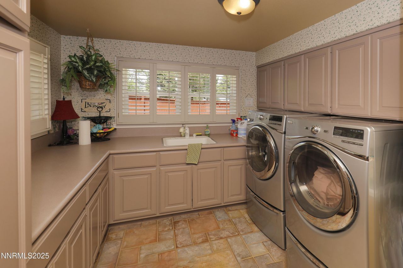 775 Foothill Road, Gardnerville, NV 89460 Photo