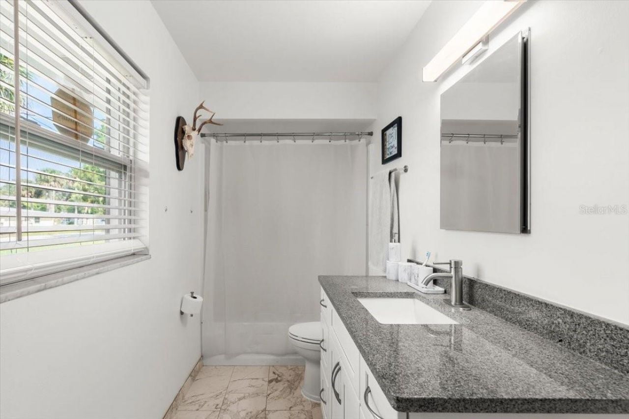 704 Lynn Avenue, New Smyrna Beach, FL 32168 Photo