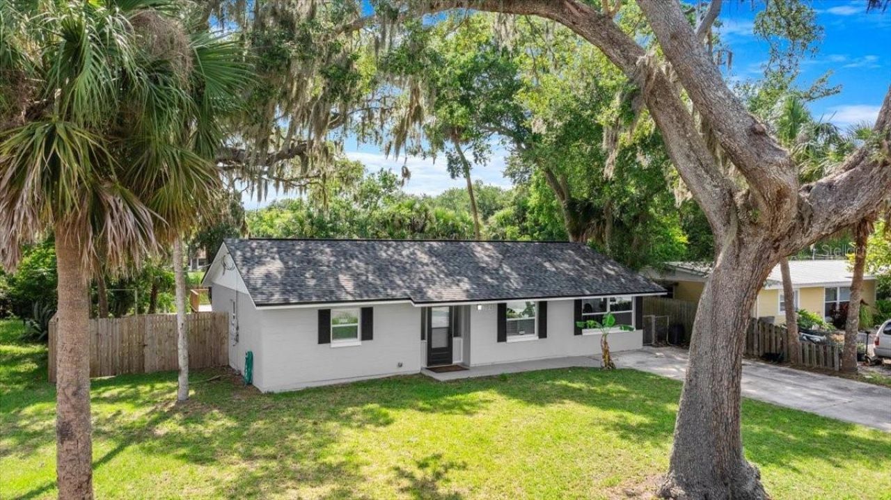 704 Lynn Avenue, New Smyrna Beach, FL 32168 Photo