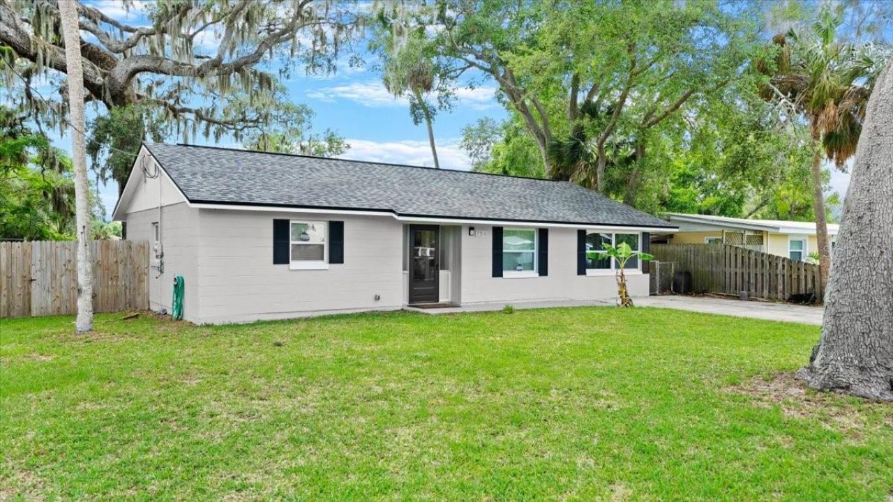704 Lynn Avenue, New Smyrna Beach, FL 32168 Photo