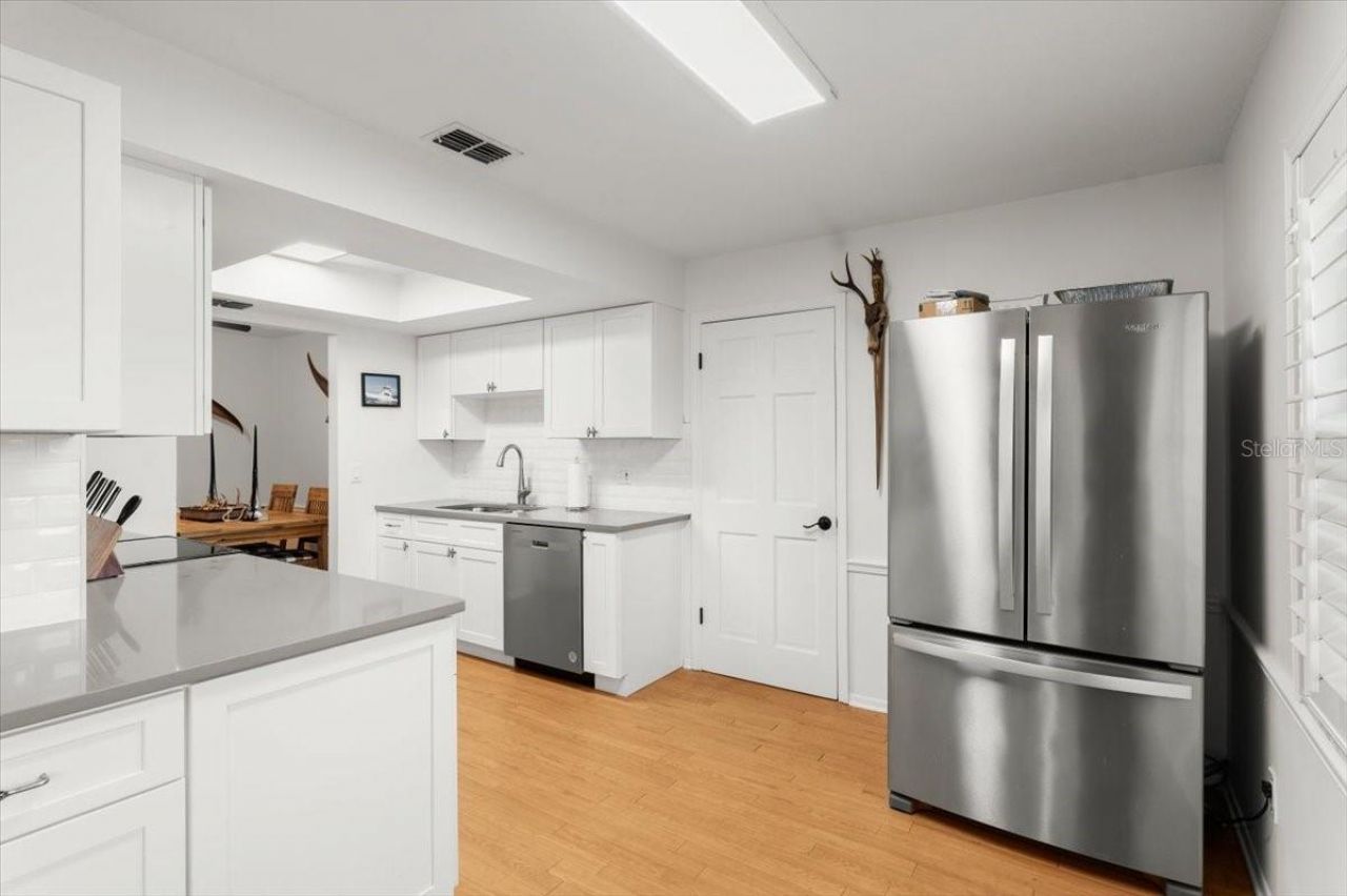 704 Lynn Avenue, New Smyrna Beach, FL 32168 Photo