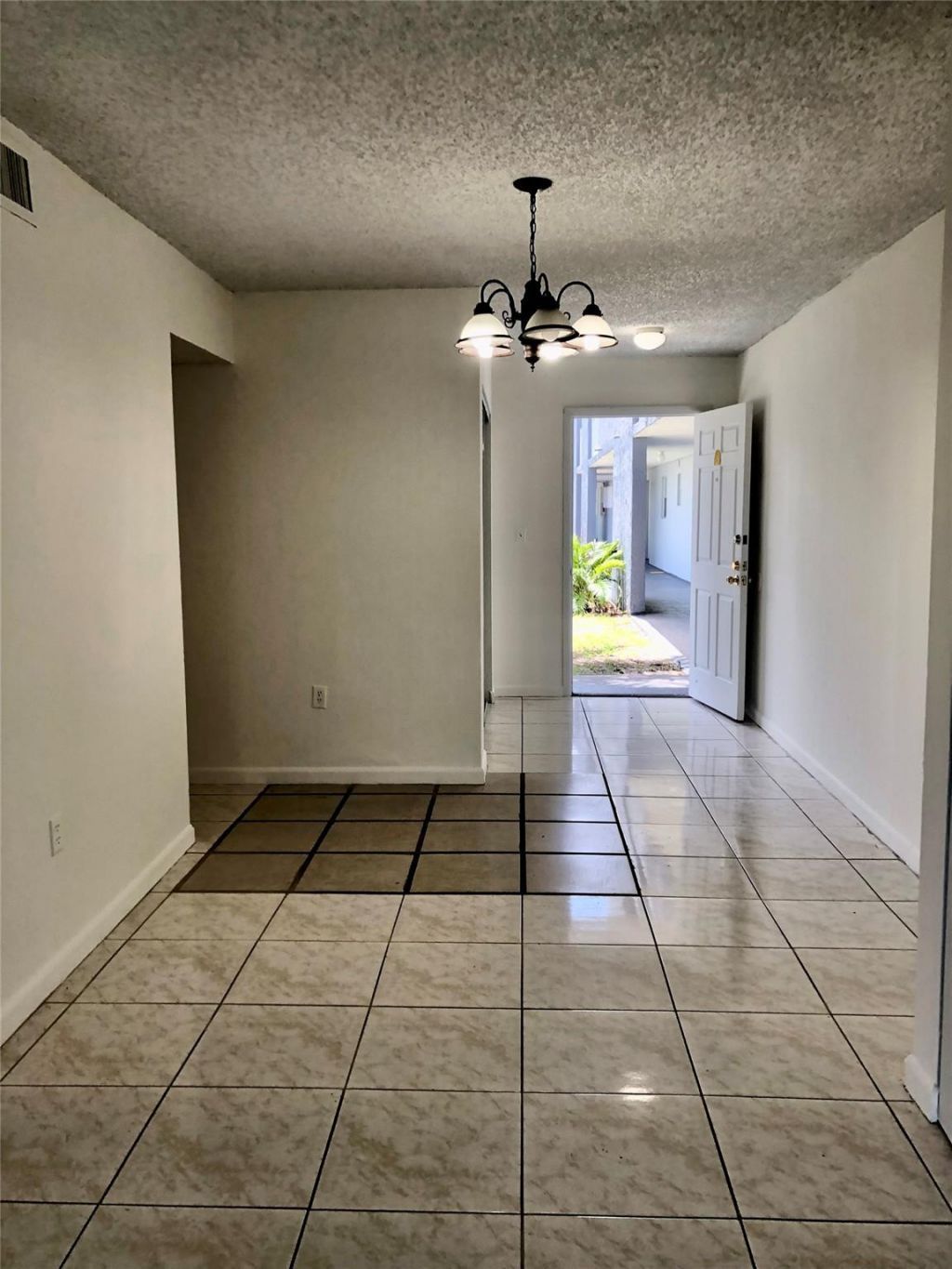 Please Call For Address, Miami, FL 33172 Photo