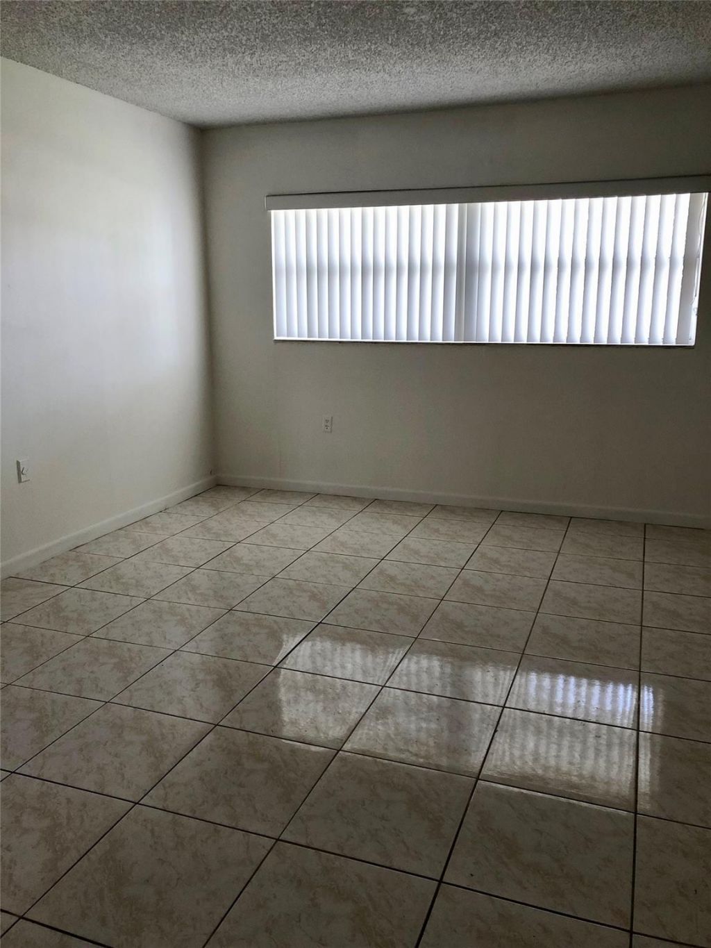 Please Call For Address, Miami, FL 33172 Photo