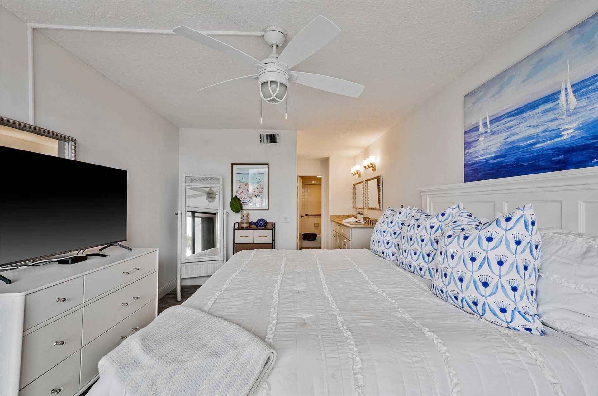 225 Beach Road, Unit 205, Tequesta, FL 33469 Photo