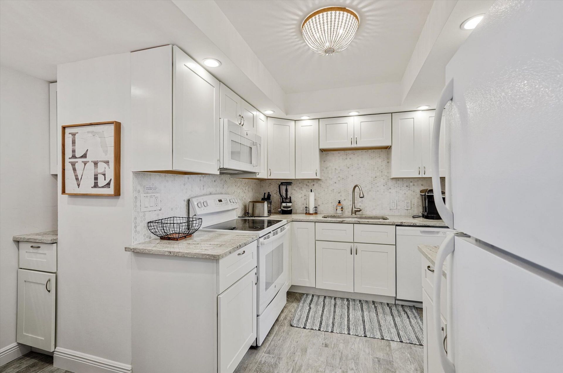 225 Beach Road, Unit 205, Tequesta, FL 33469 Photo