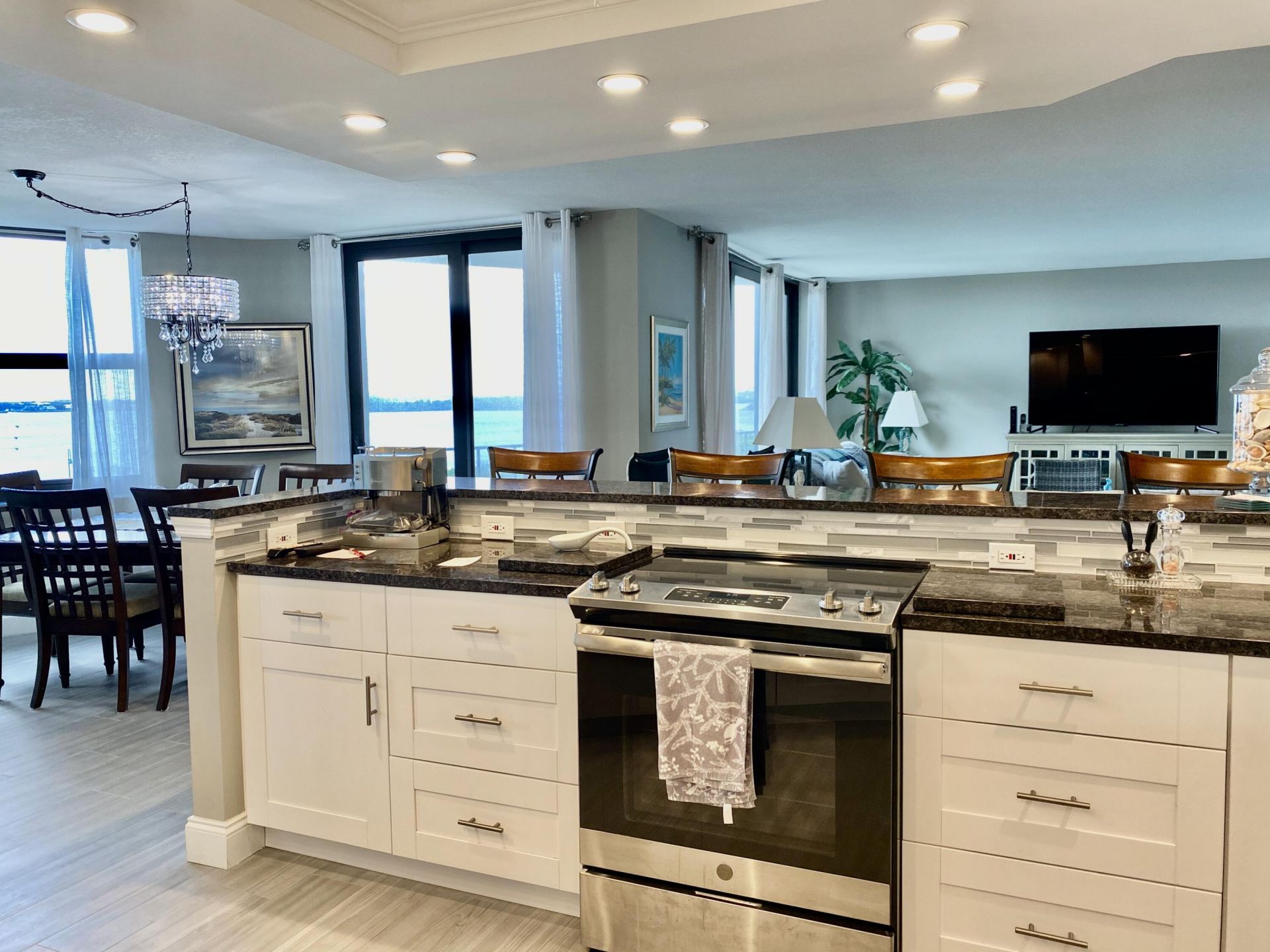 5420 N Ocean Drive, Unit 505, Singer Island, FL 33404 Photo