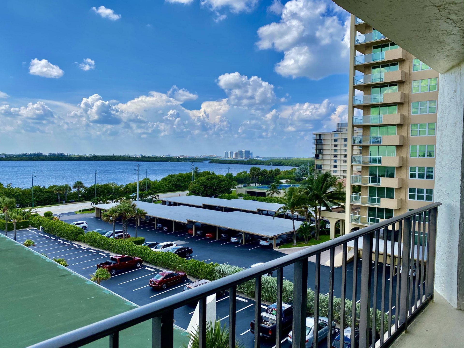 5420 N Ocean Drive, Unit 505, Singer Island, FL 33404 Photo