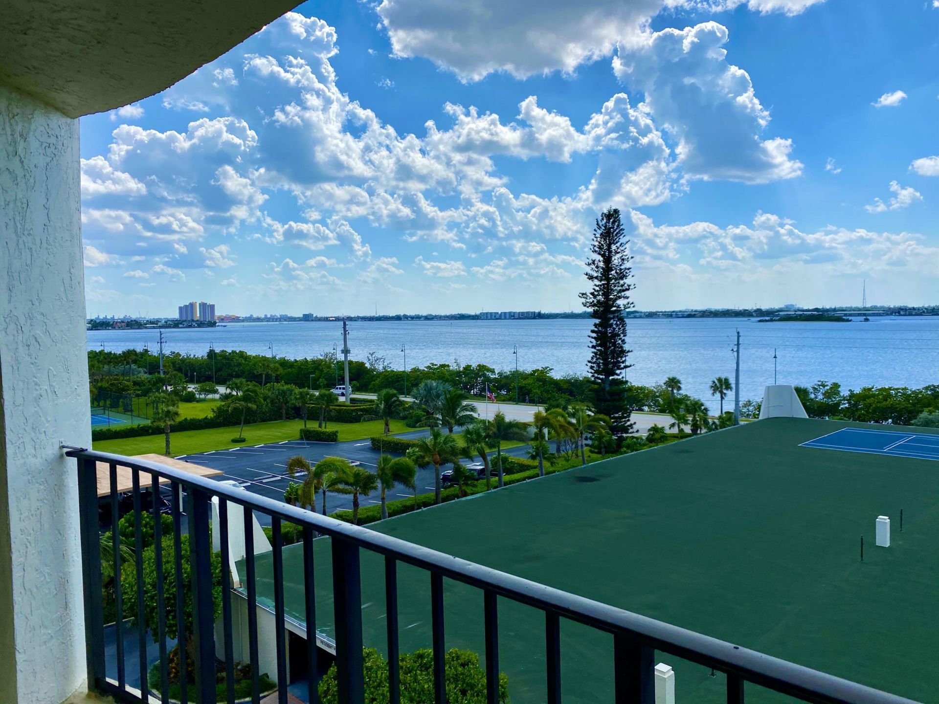 5420 N Ocean Drive, Unit 505, Singer Island, FL 33404 Photo