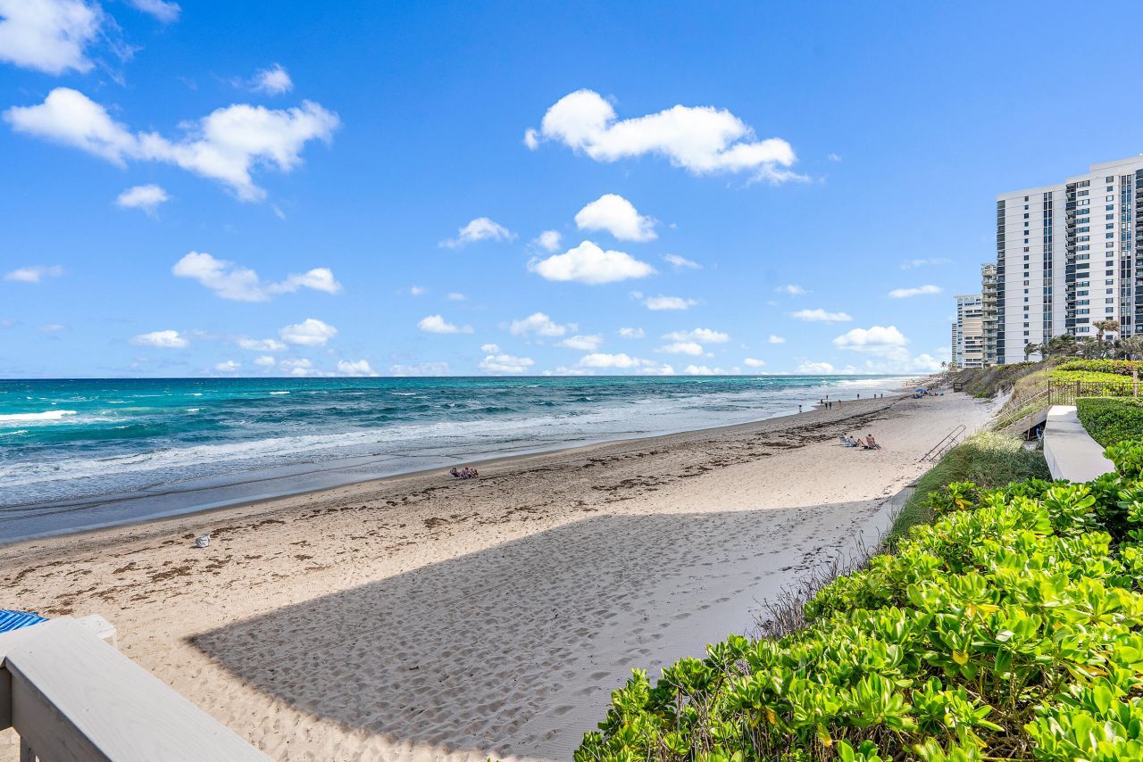 5420 N Ocean Drive, Unit 505, Singer Island, FL 33404 Photo