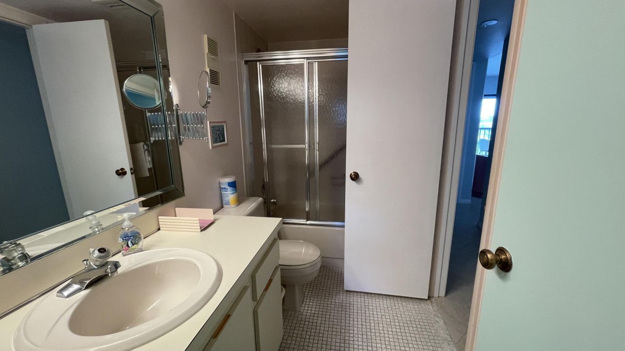 6866 Huntington Lane, Unit 305, Delray Beach, FL 33446 Photo