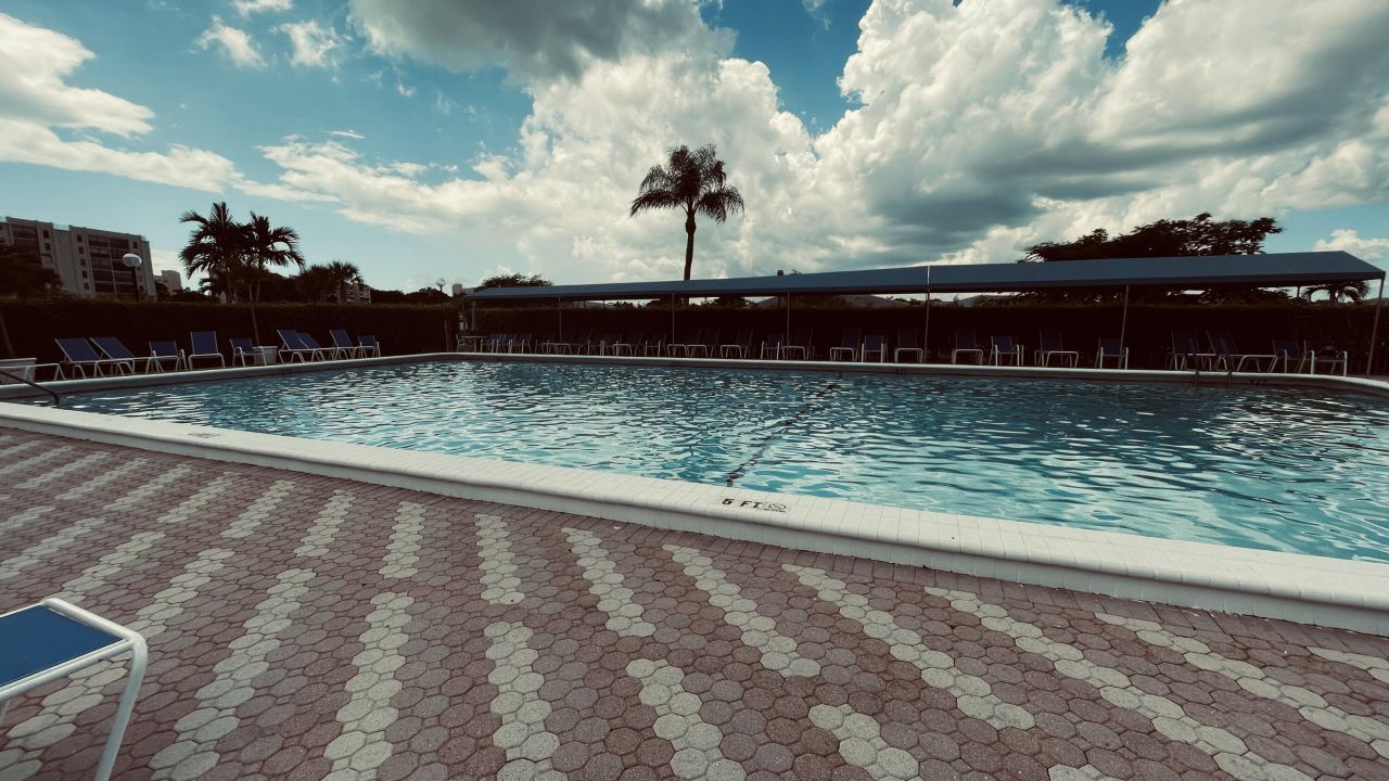 6866 Huntington Lane, Unit 305, Delray Beach, FL 33446 Photo