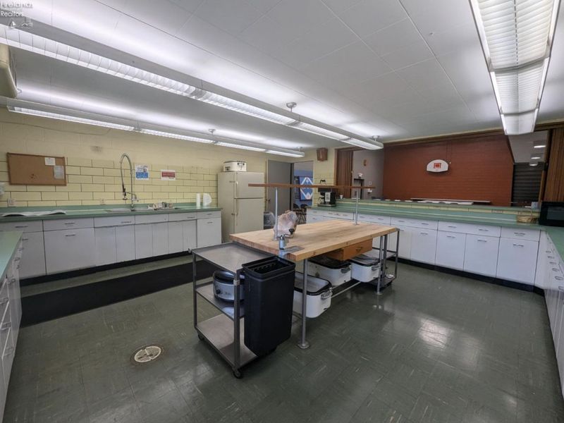 200 E Madison Street, Gibsonburg, OH 43431 Photo 29