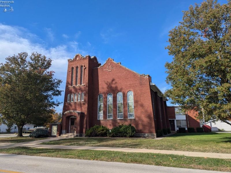 200 E Madison Street, Gibsonburg, OH 43431 Photo 3