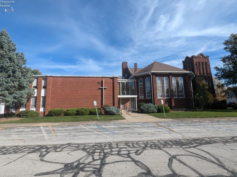 200 E Madison Street, Gibsonburg, OH 43431 Photo 5