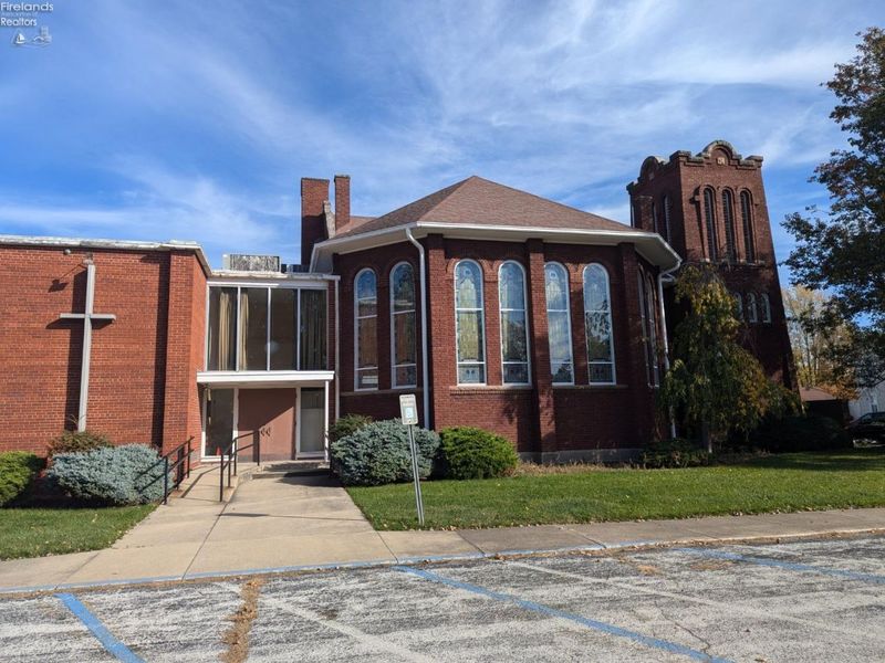 200 E Madison Street, Gibsonburg, OH 43431 Photo 7