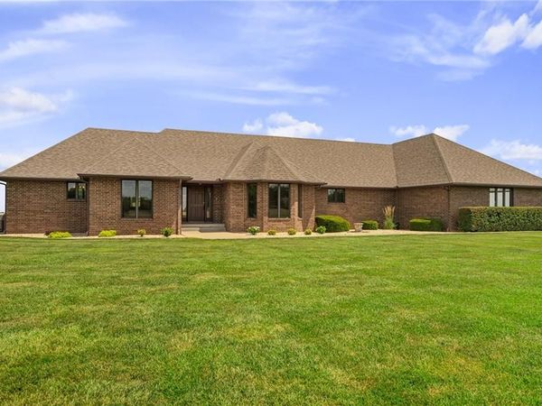 1001 E Park Road, Garnett, KS 66032