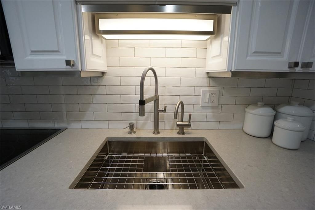 480 5th St S, Unit 102, Naples, FL 34102 Photo