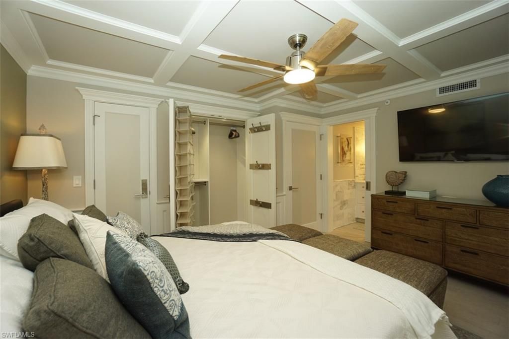 480 5th St S, Unit 102, Naples, FL 34102 Photo