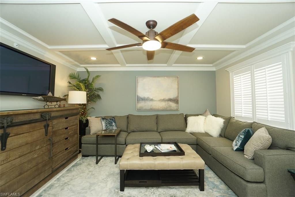 480 5th St S, Unit 102, Naples, FL 34102 Photo