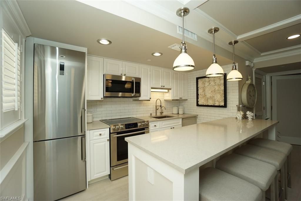480 5th St S, Unit 102, Naples, FL 34102 Photo
