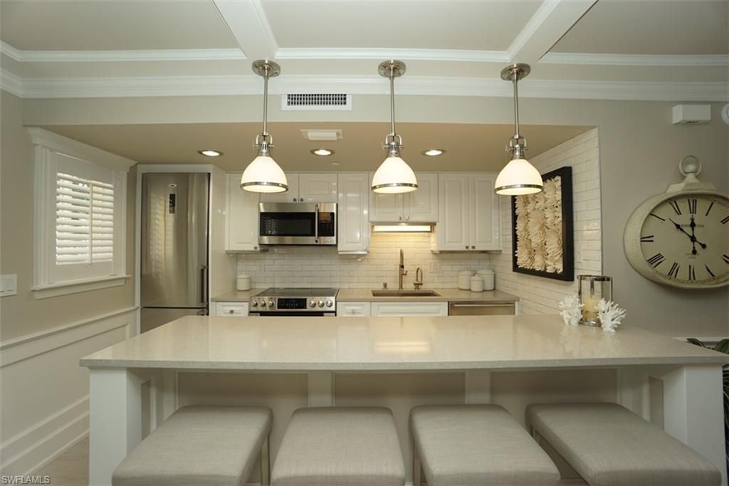 480 5th St S, Unit 102, Naples, FL 34102 Photo