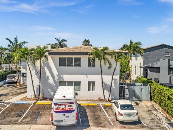 11900 N Bayshore Dr, Unit 1-8, North Miami, FL 33181
