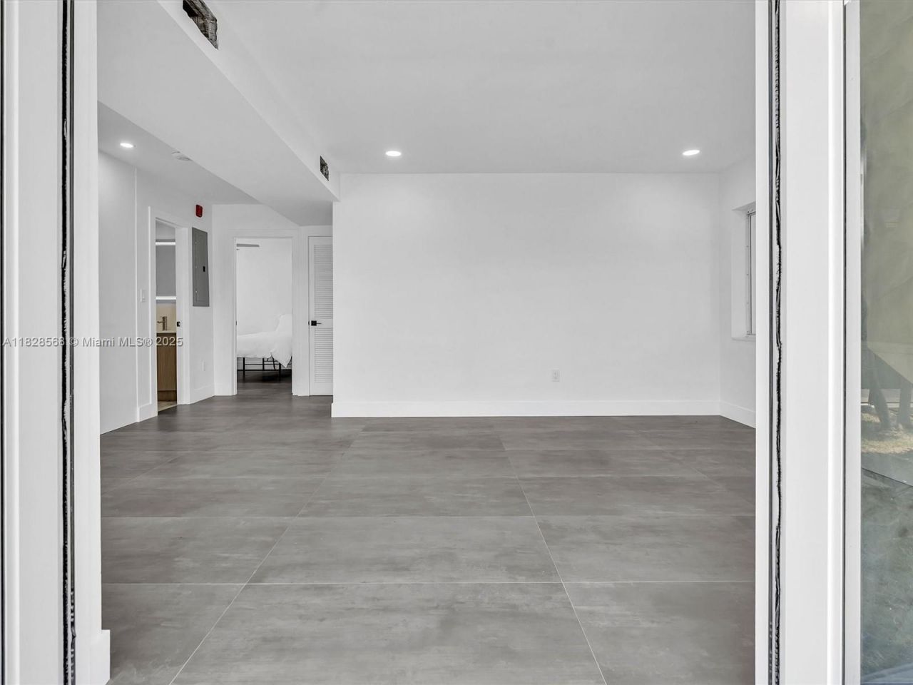 11900 N Bayshore Dr, Unit 1-8, North Miami, FL 33181 Photo