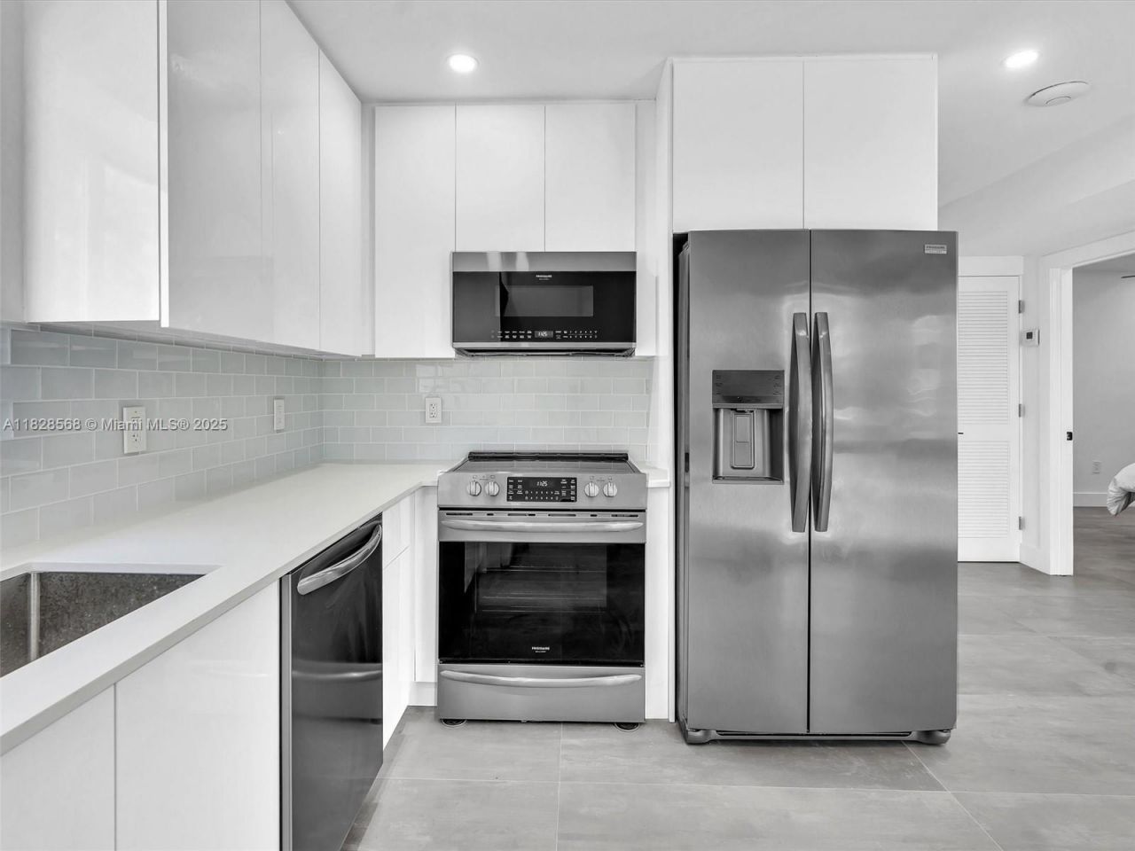 11900 N Bayshore Dr, Unit 1-8, North Miami, FL 33181 Photo