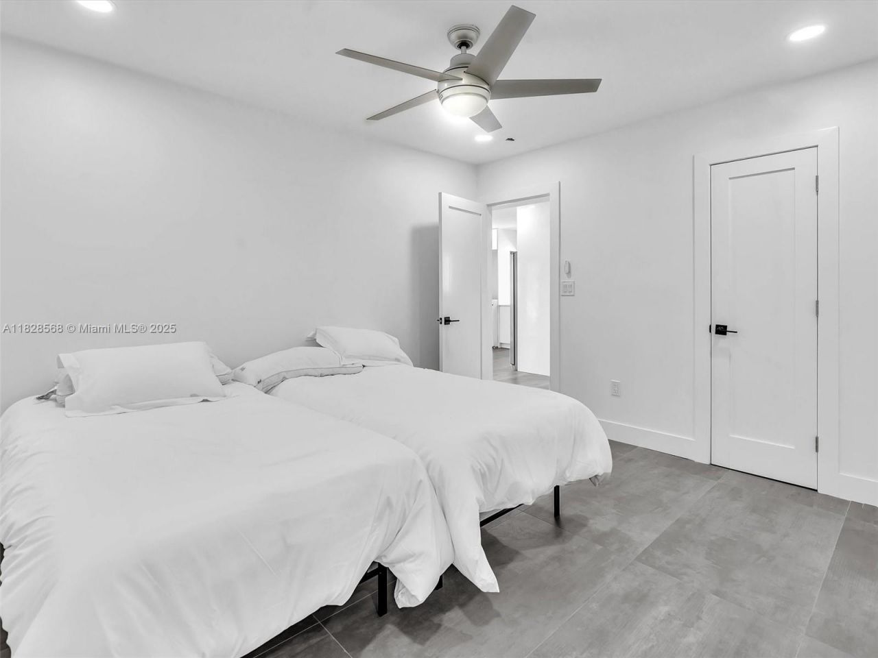 11900 N Bayshore Dr, Unit 1-8, North Miami, FL 33181 Photo