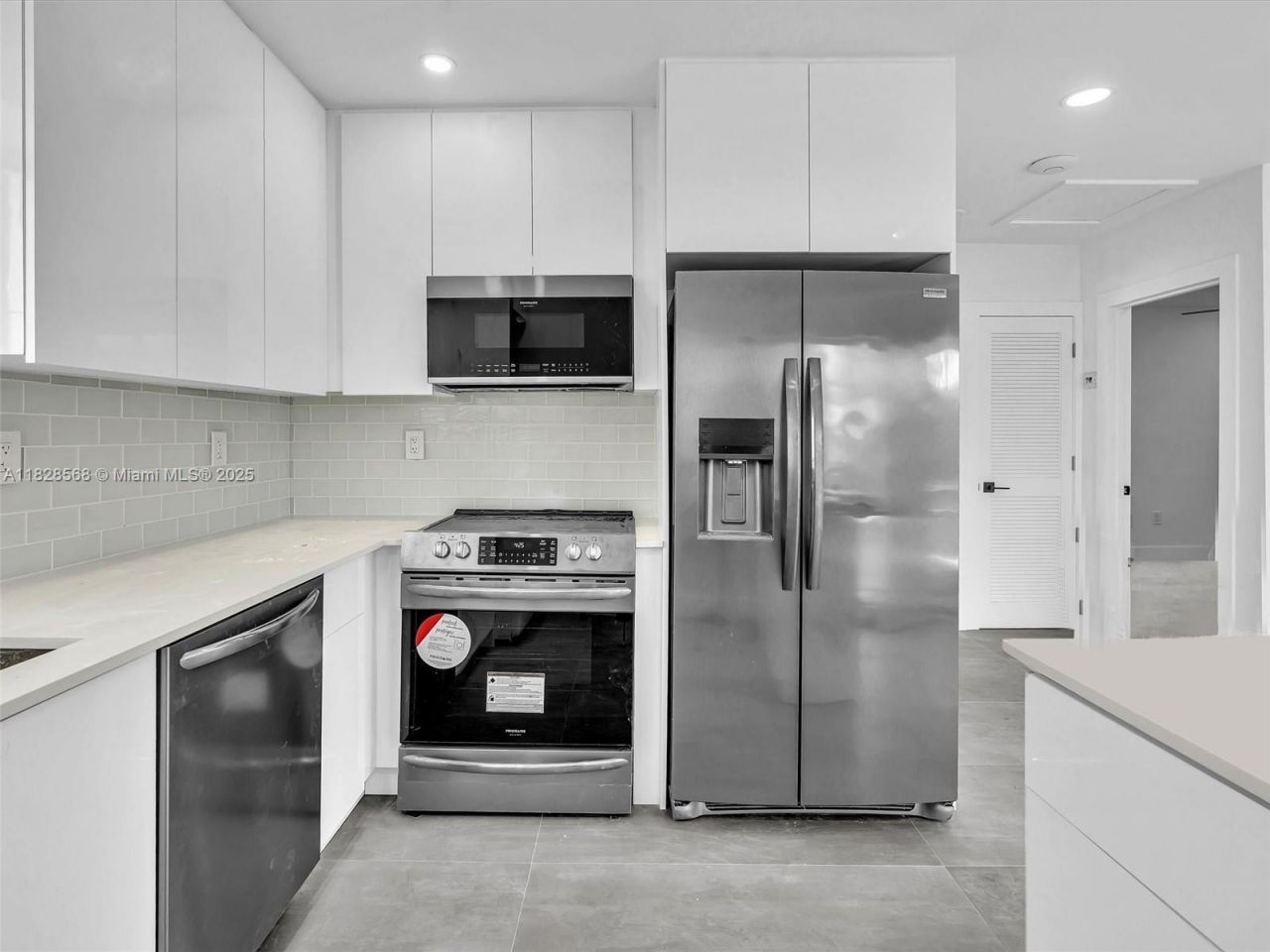 11900 N Bayshore Dr, Unit 1-8, North Miami, FL 33181 Photo