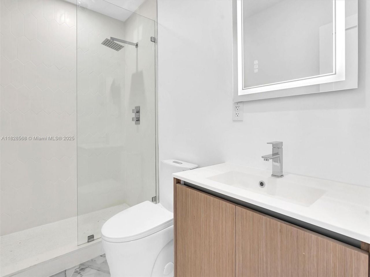 11900 N Bayshore Dr, Unit 1-8, North Miami, FL 33181 Photo