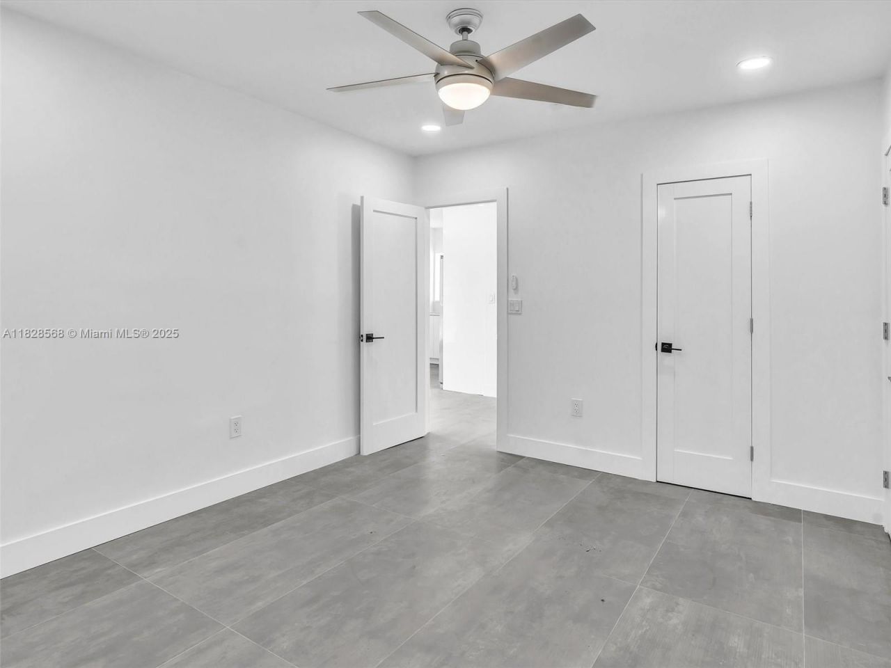 11900 N Bayshore Dr, Unit 1-8, North Miami, FL 33181 Photo