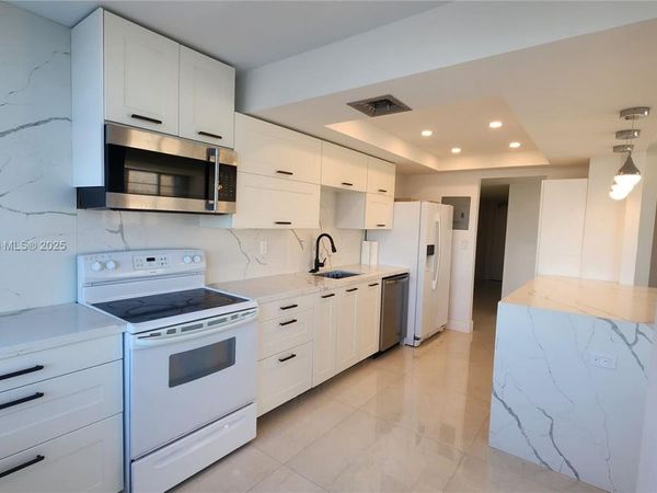 18051 Biscayne Blvd, Unit 1705, Aventura, FL 33160