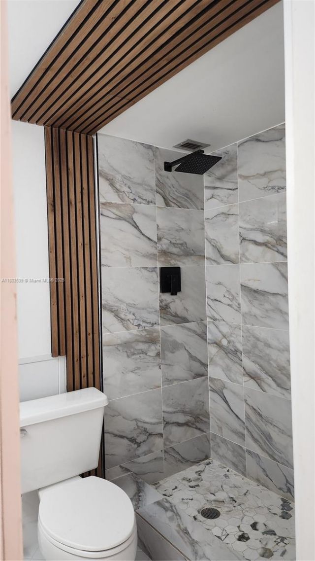 18051 Biscayne Blvd, Unit 1705, Aventura, FL 33160 Photo