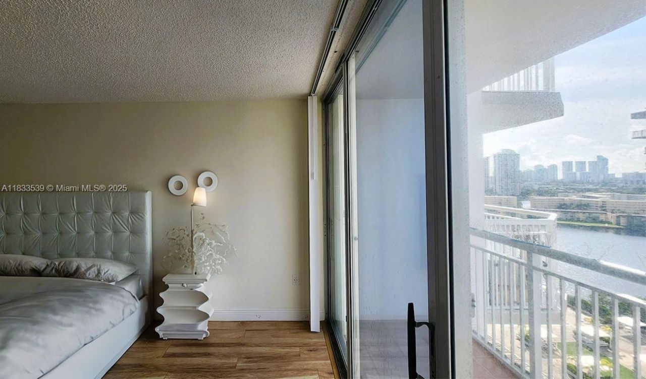 18051 Biscayne Blvd, Unit 1705, Aventura, FL 33160 Photo