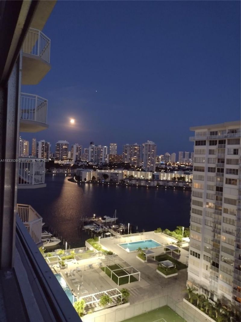 18051 Biscayne Blvd, Unit 1705, Aventura, FL 33160 Photo