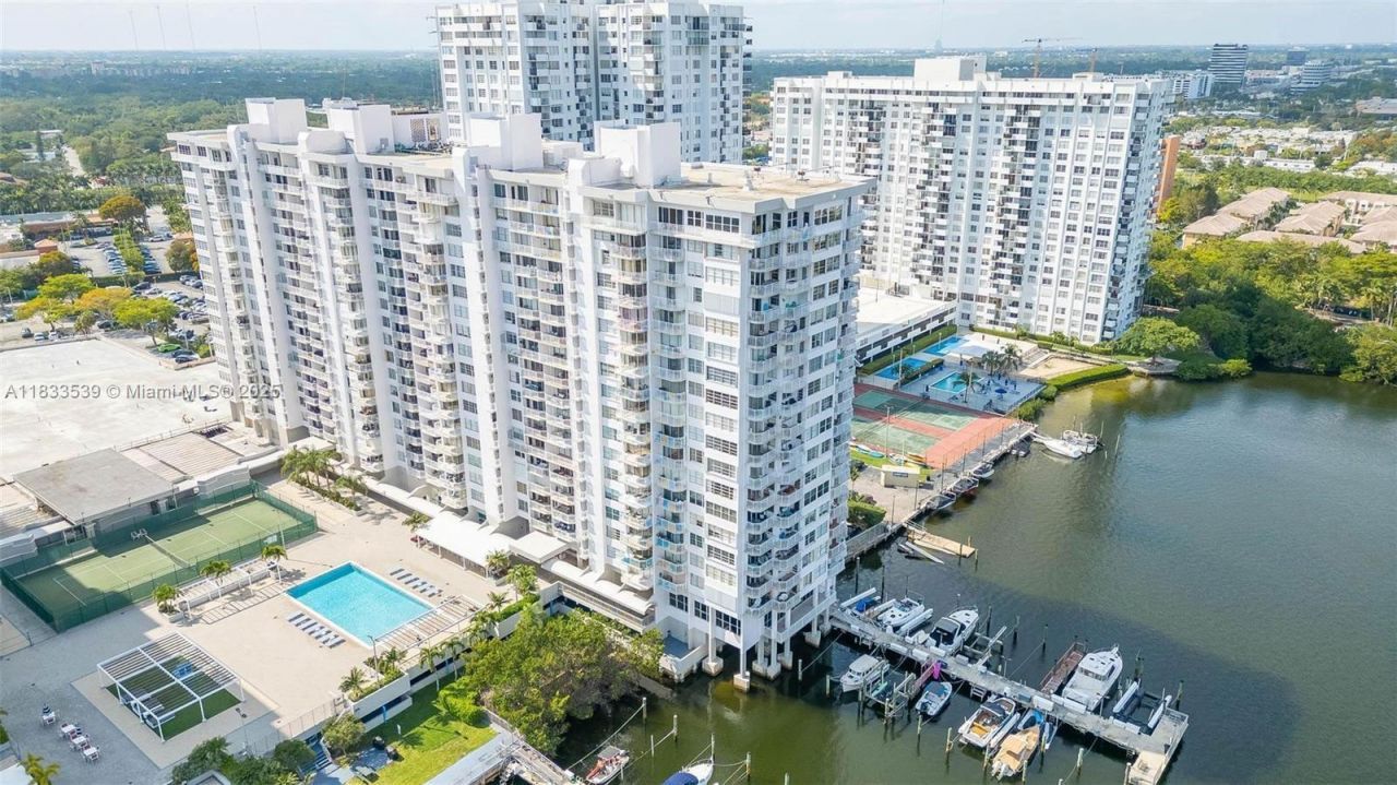 18051 Biscayne Blvd, Unit 1705, Aventura, FL 33160 Photo