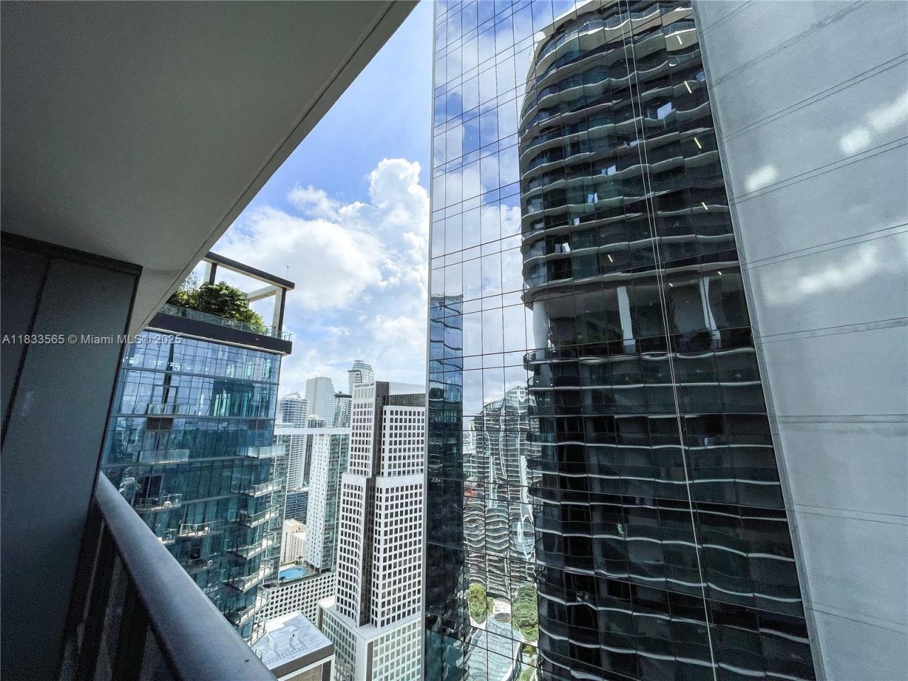 801 S Miami Ave, Unit 4204, Miami, FL 33130 Photo