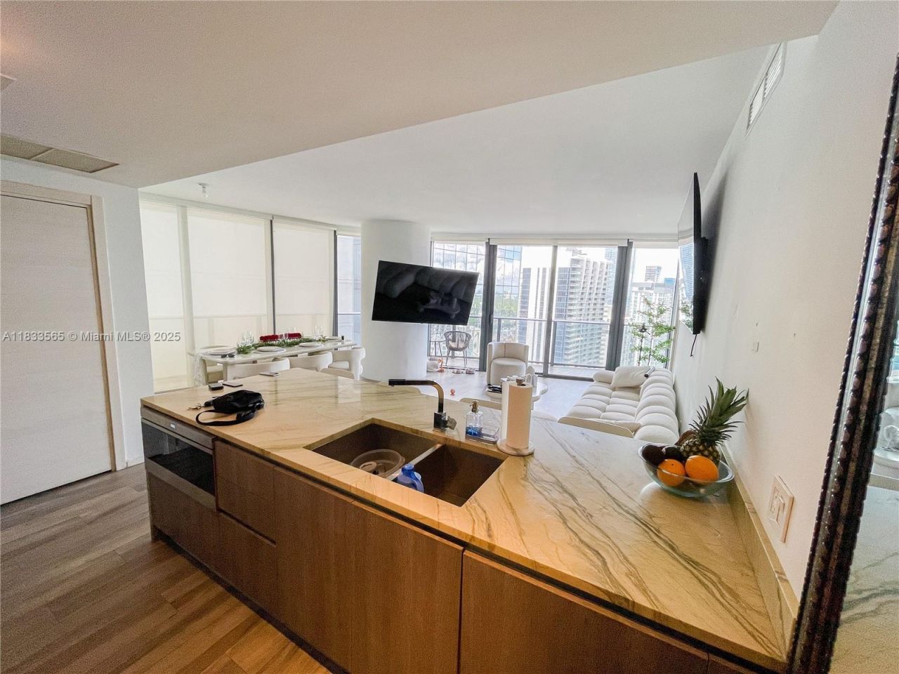 801 S Miami Ave, Unit 4204, Miami, FL 33130 Photo