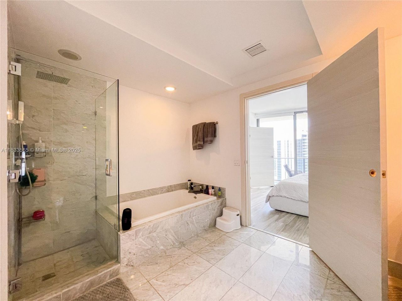 801 S Miami Ave, Unit 4204, Miami, FL 33130 Photo