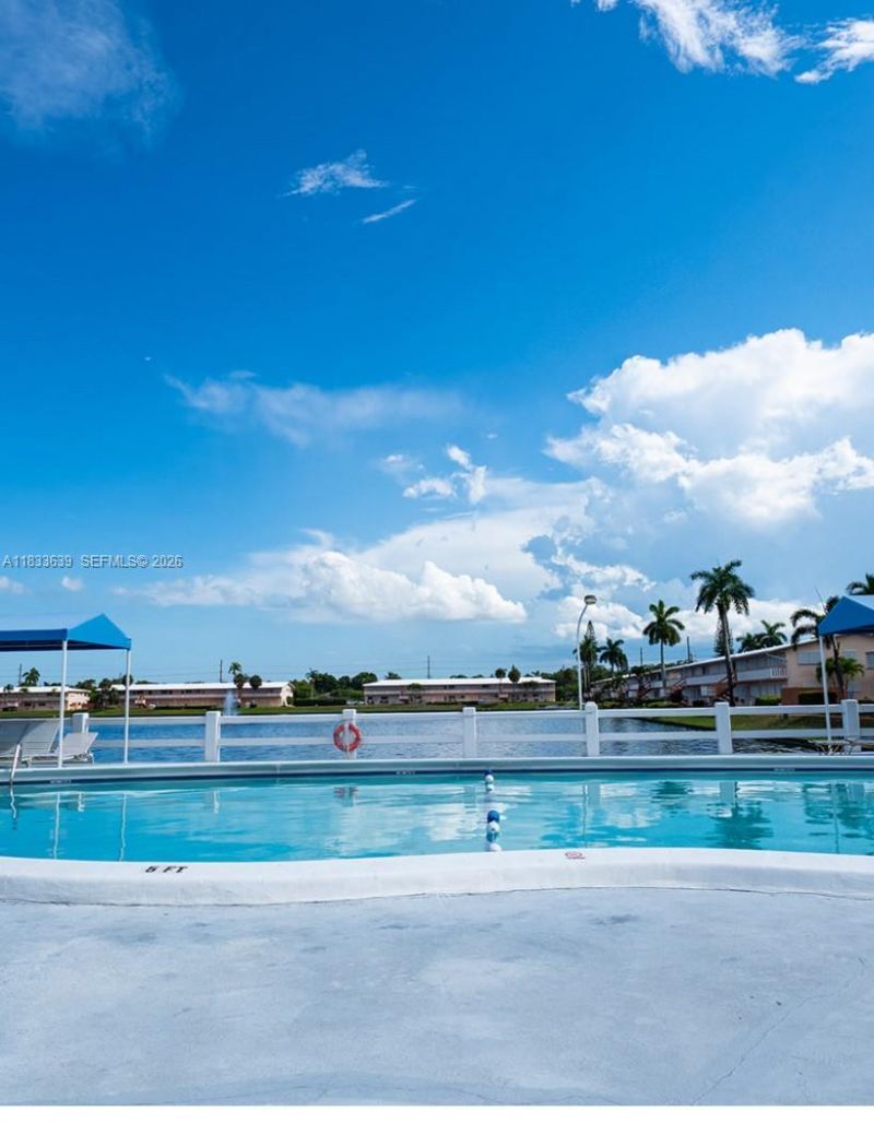 820 SW 11th Ave, Unit 15B, Hallandale Beach, FL 33009 Photo