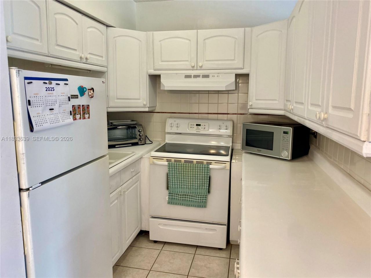 820 SW 11th Ave, Unit 15B, Hallandale Beach, FL 33009 Photo