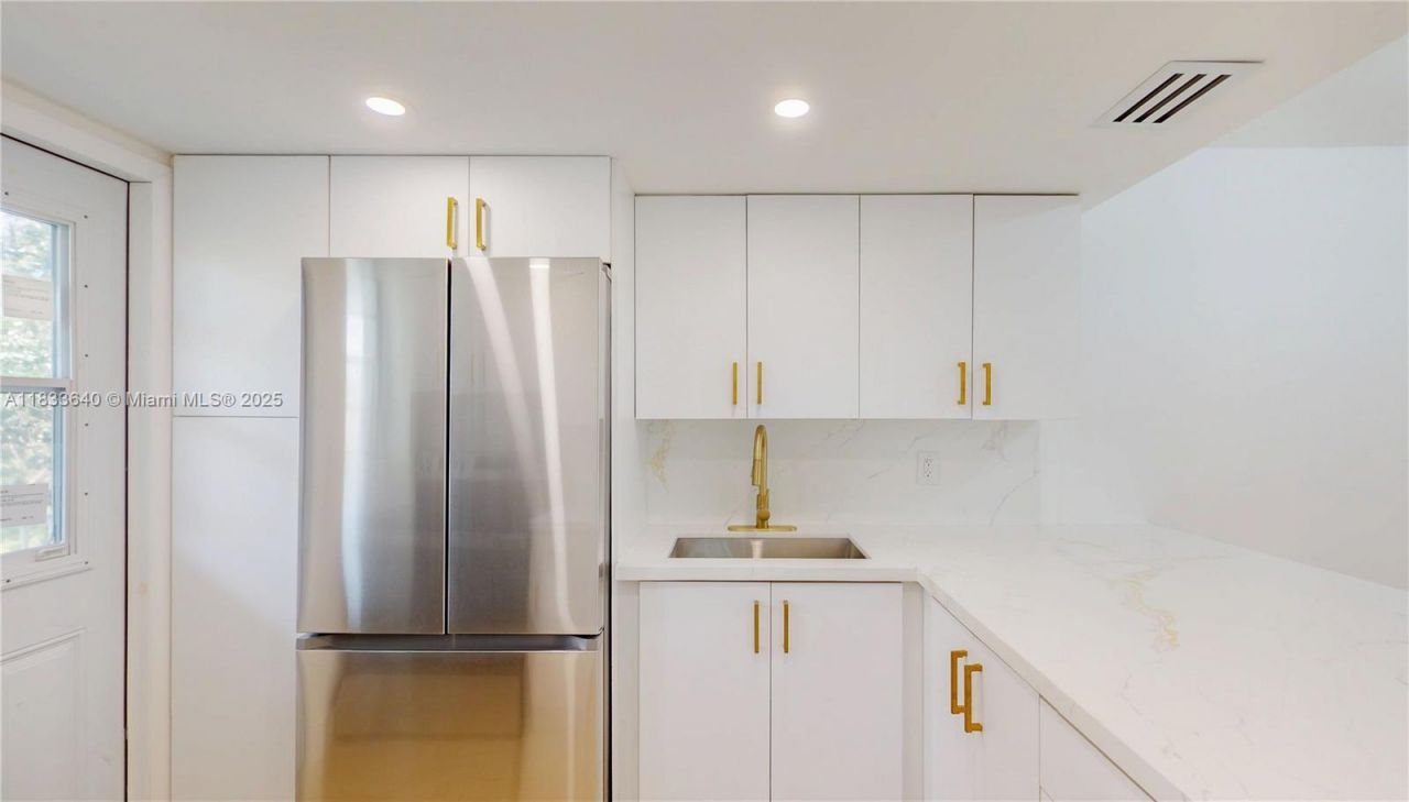 1333 E Hallandale Beach Blvd, Unit 326, Hallandale Beach, FL 33009 Photo